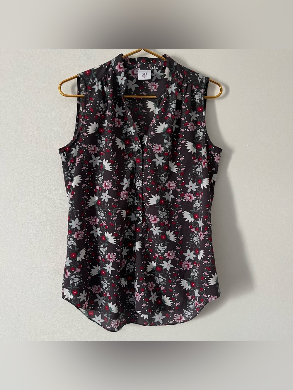 CAbi Taupe Moody Floral Sleeveless Button Up Blouse Lightweight Fall Layering S